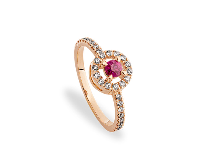 Auksinis žiedas su rubinu ir deimantais